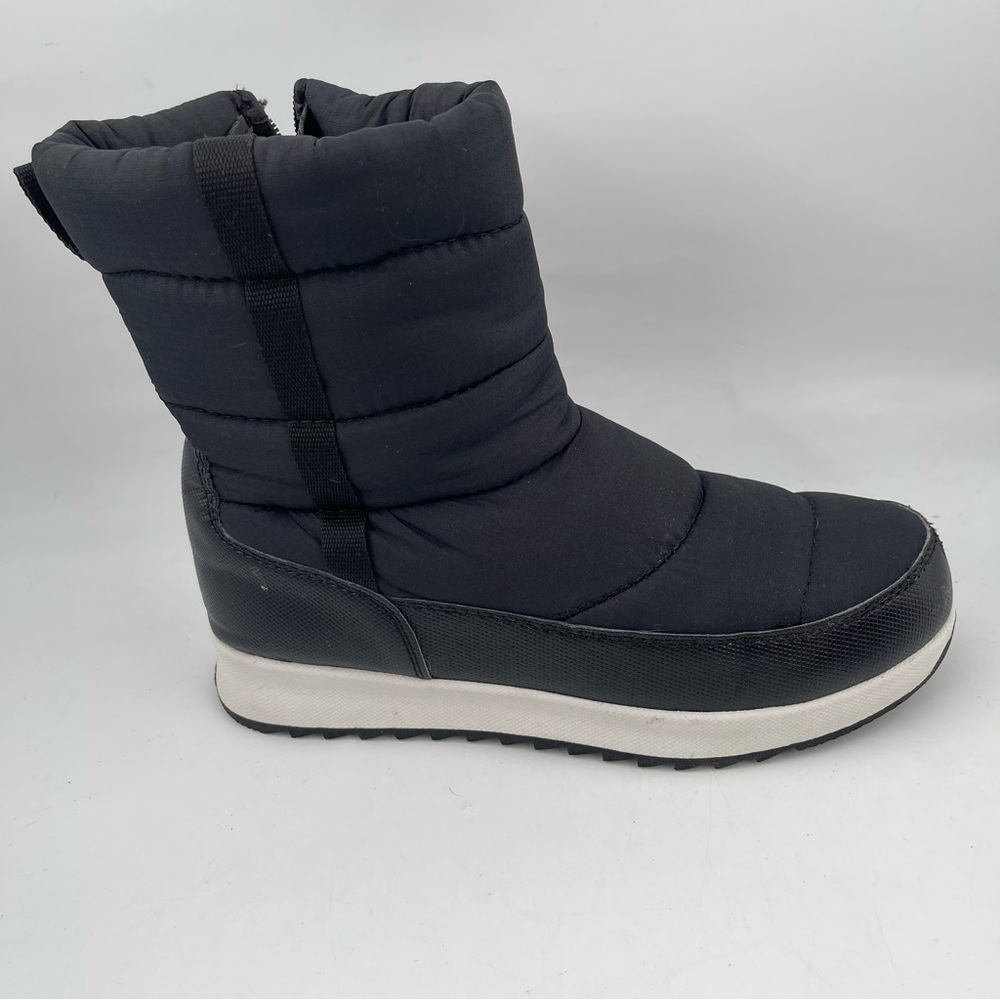 Time & Tru Women’s Black- SZ 8 -Winter Puffy Boots